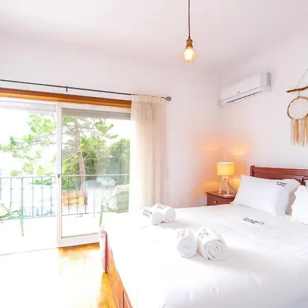 Private Gardened House - 5min From The 4*