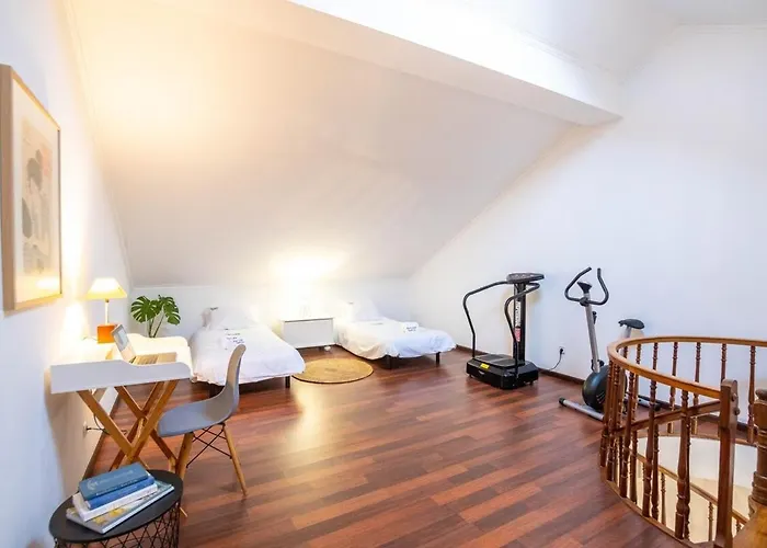 Private Gardened House - 5min From The 4*