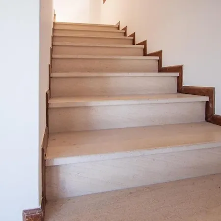 펜션 Private Gardened House - 5min From The 비아나도카스텔로
