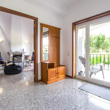 Private Gardened House - 5min From The *